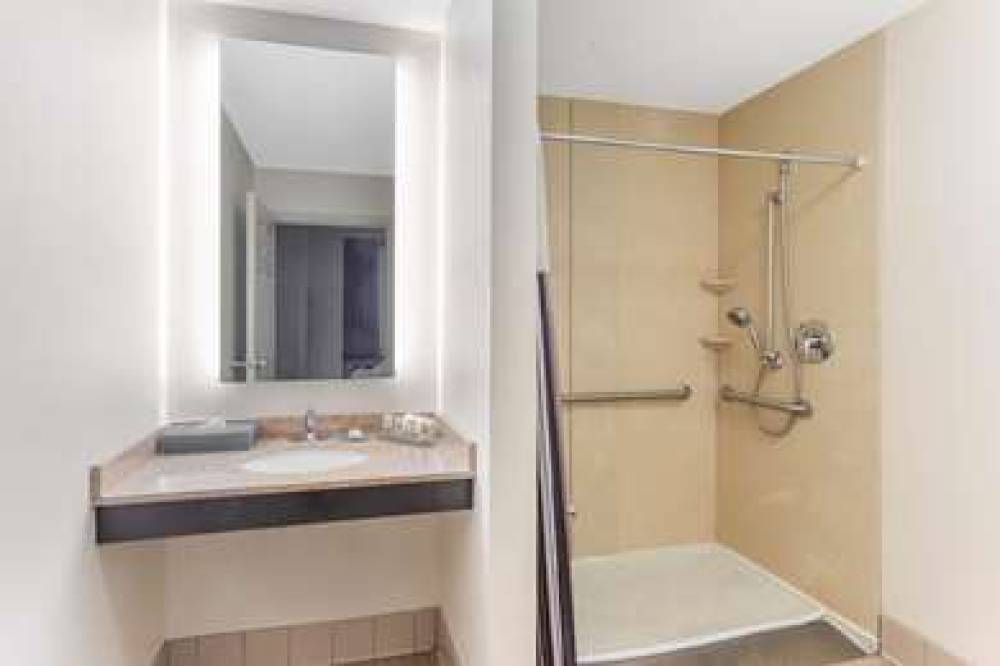 La Quinta Inn & Suites Chicago Downtown 7