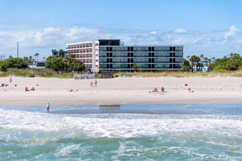 La Quinta Inn & Suites Cocoa Beach Oceanfront