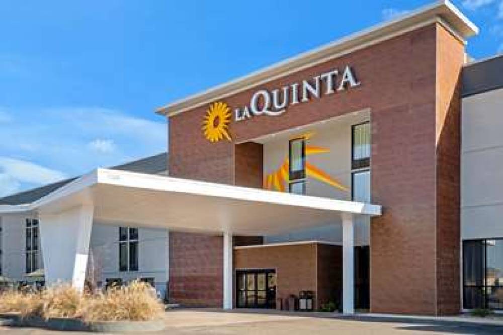 La Quinta Inn & Suites Columbus 4
