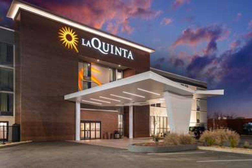 La Quinta Inn & Suites Columbus 1