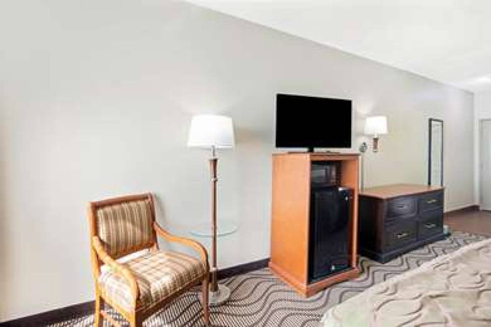 La Quinta Inn & Suites Corpus Christi Airport 9