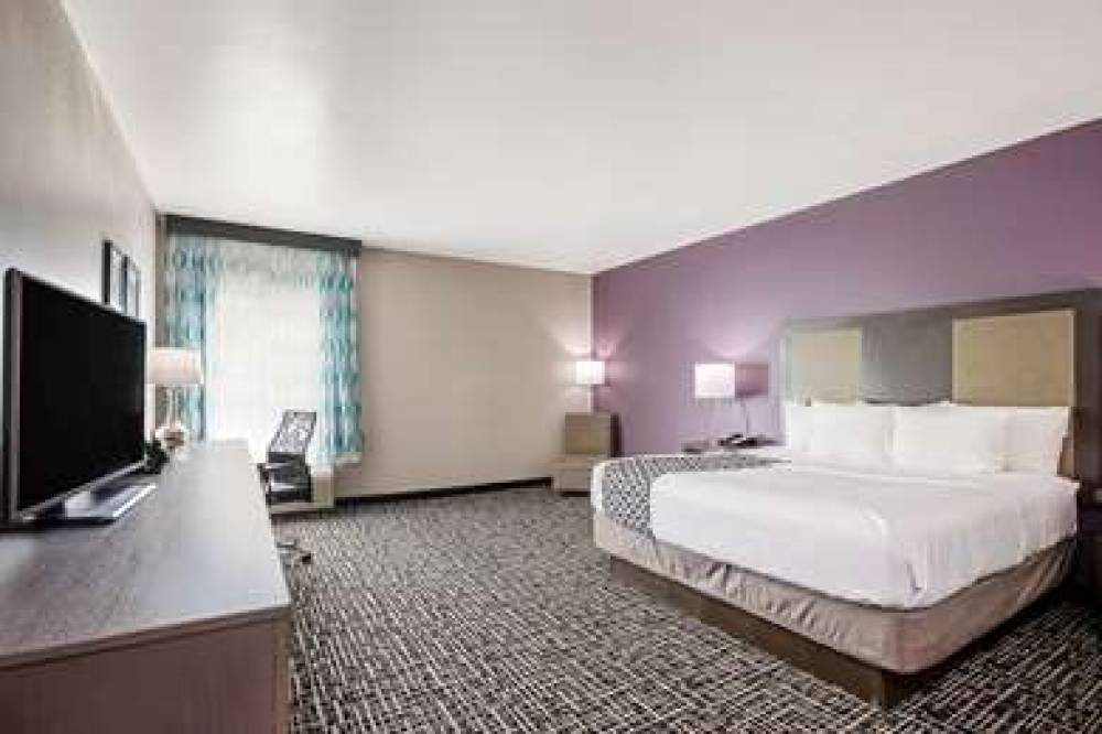 La Quinta Inn & Suites Corpus Christi - Portland 10