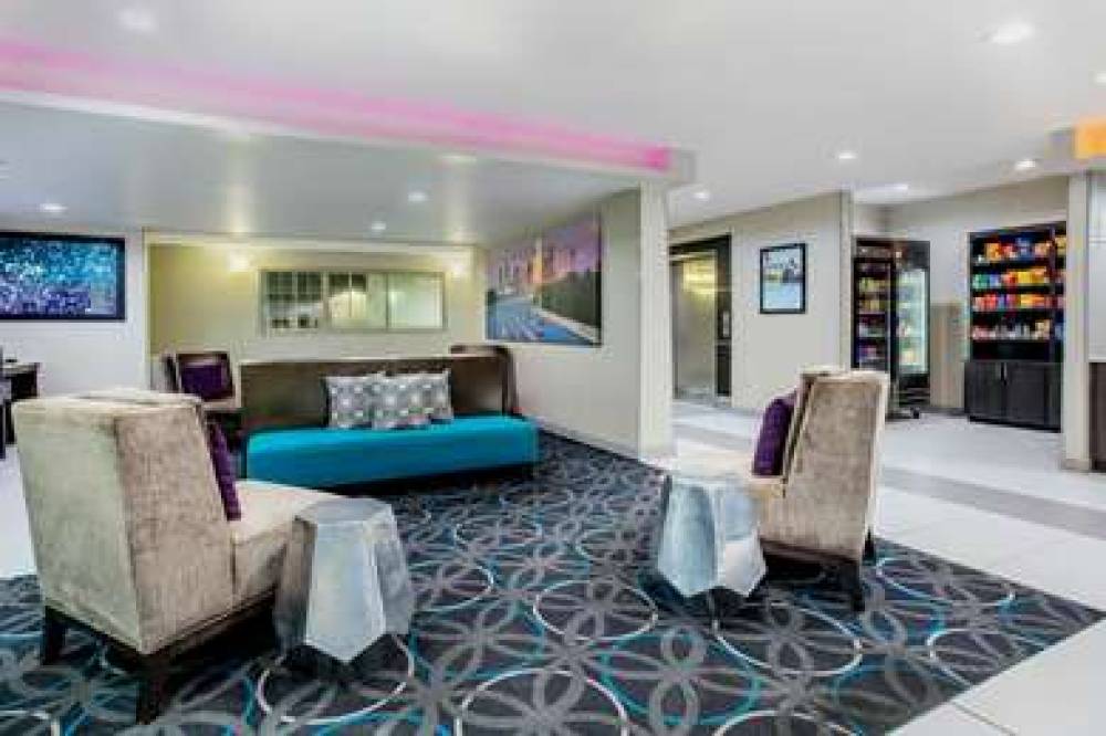 La Quinta Inn & Suites Dallas Mesquite 7