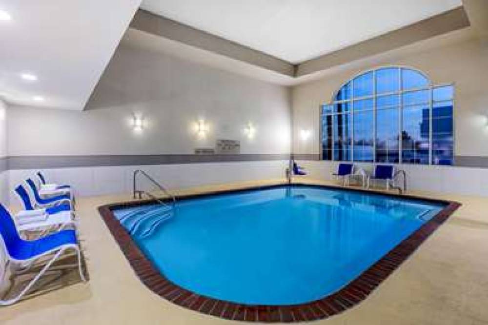 La Quinta Inn & Suites Dallas Mesquite 10