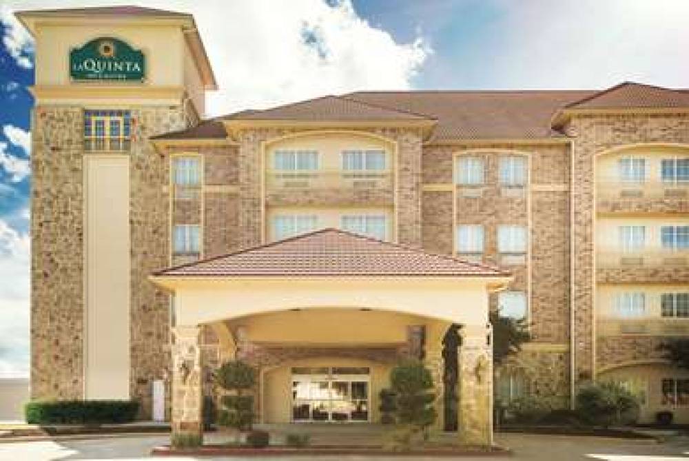 La Quinta Inn & Suites Dallas South-DeSoto 1