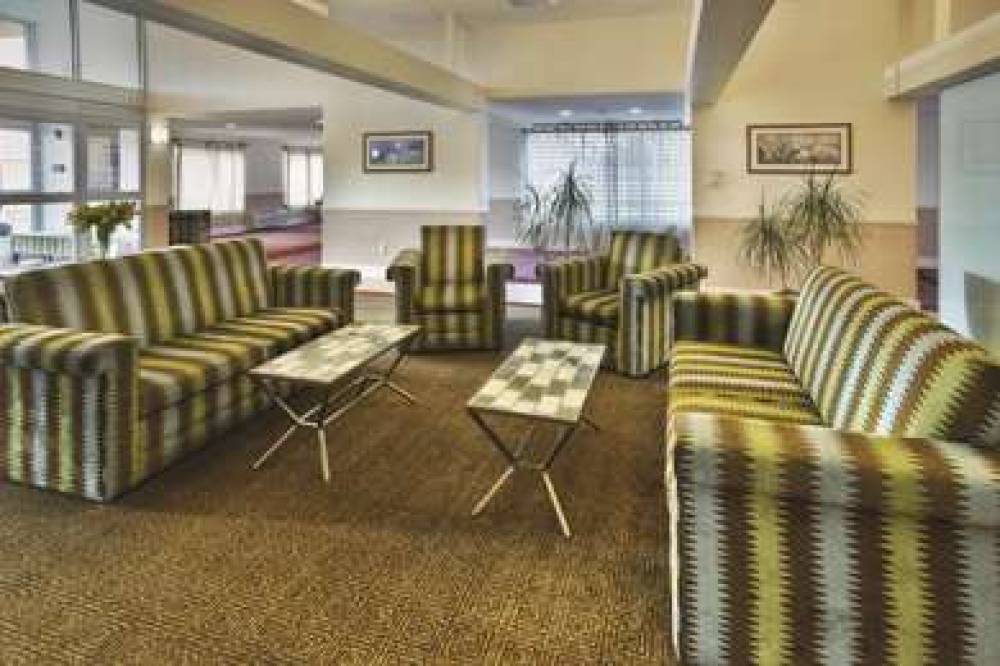 La Quinta Inn & Suites Danbury 8