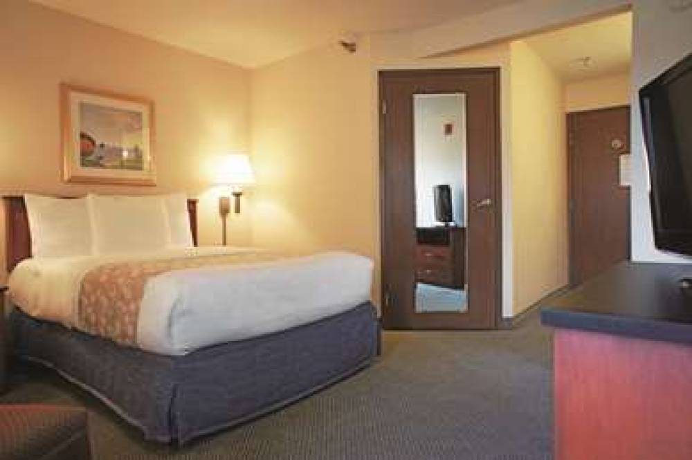 La Quinta Inn & Suites El Paso West Bartlett 7