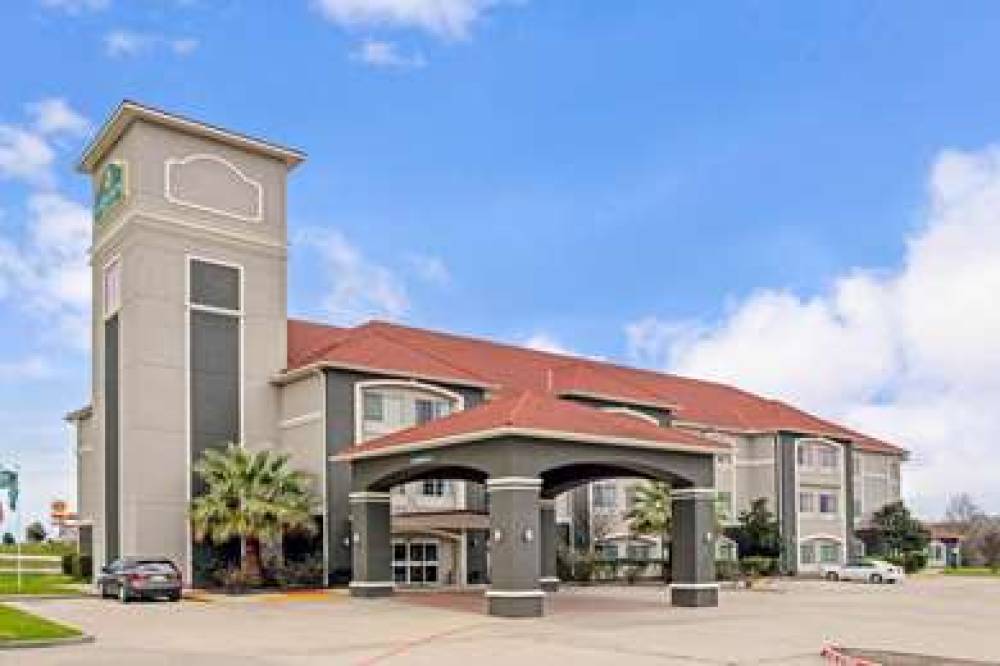 La Quinta Inn & Suites Fairfield 3