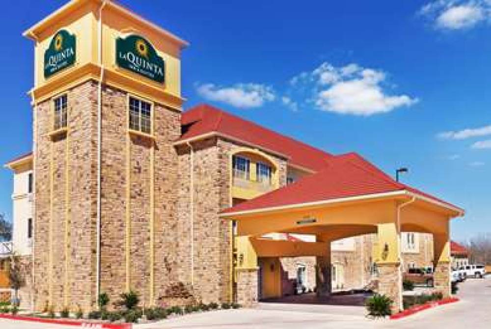 La Quinta Inn & Suites Floresville 3