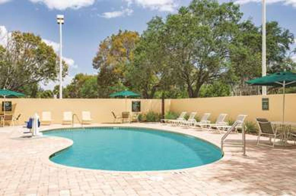 La Quinta Inn & Suites Fort Lauderdale Tamarac 10