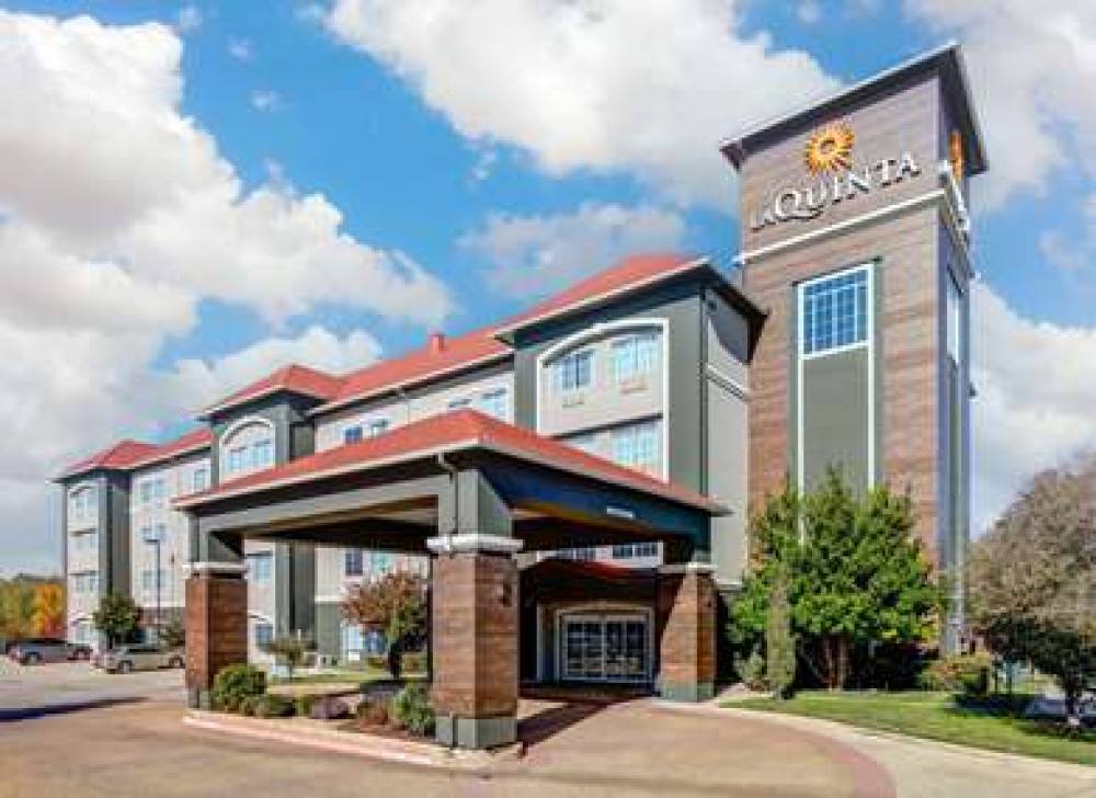 La Quinta Inn & Suites Fort Worth NE Mall 1