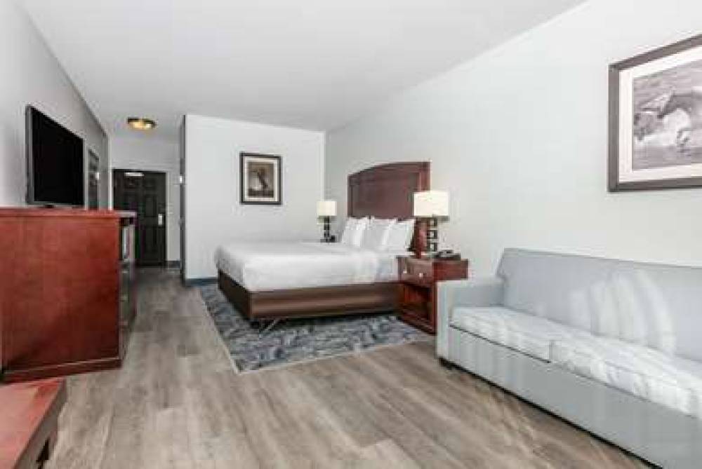 La Quinta Inn & Suites Fort Worth NE Mall 7