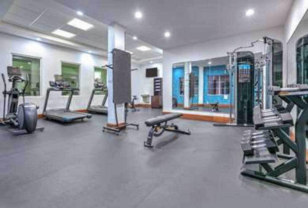 La Quinta Inn & Suites Fort Worth NE Mall 6