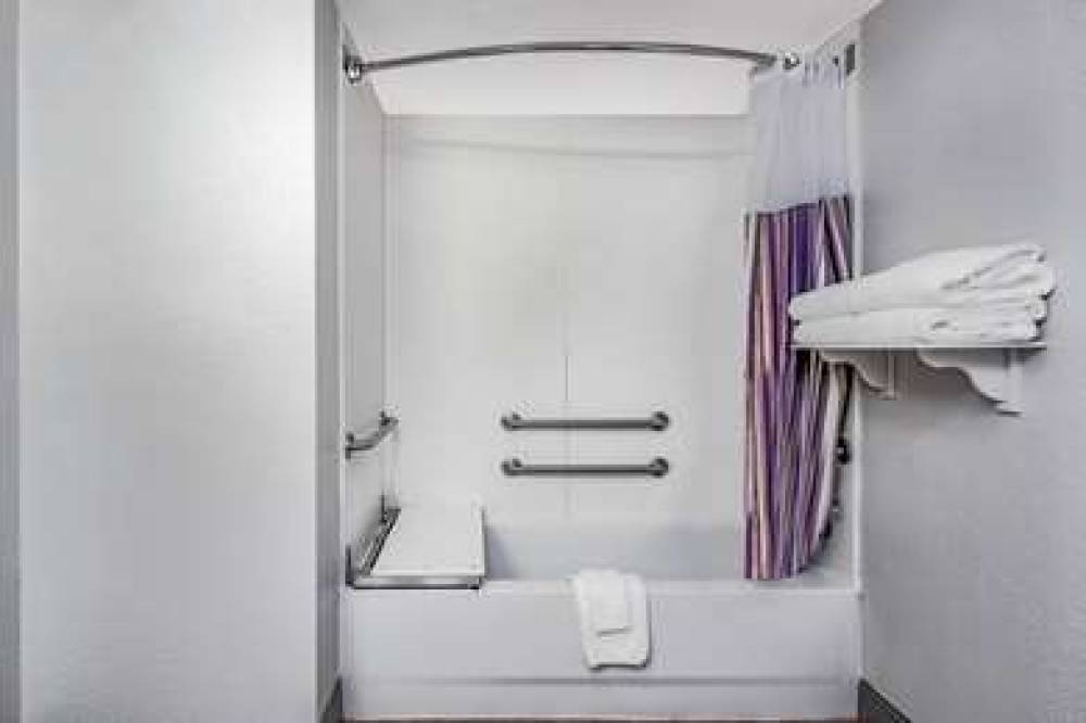 La Quinta Inn & Suites Fremont / Silicon Valley 7