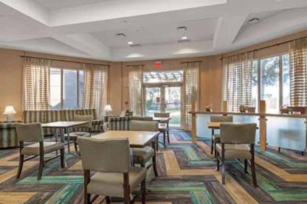 La Quinta Inn & Suites Ft. Lauderdale Airport 4