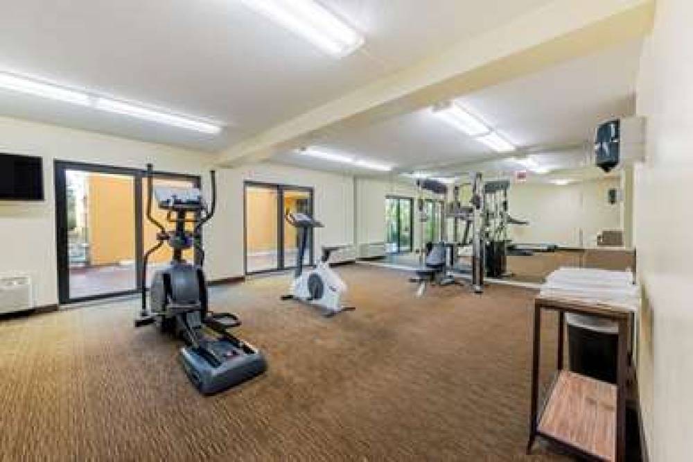La Quinta Inn & Suites Ft Lauderdale Cypress Creek 7