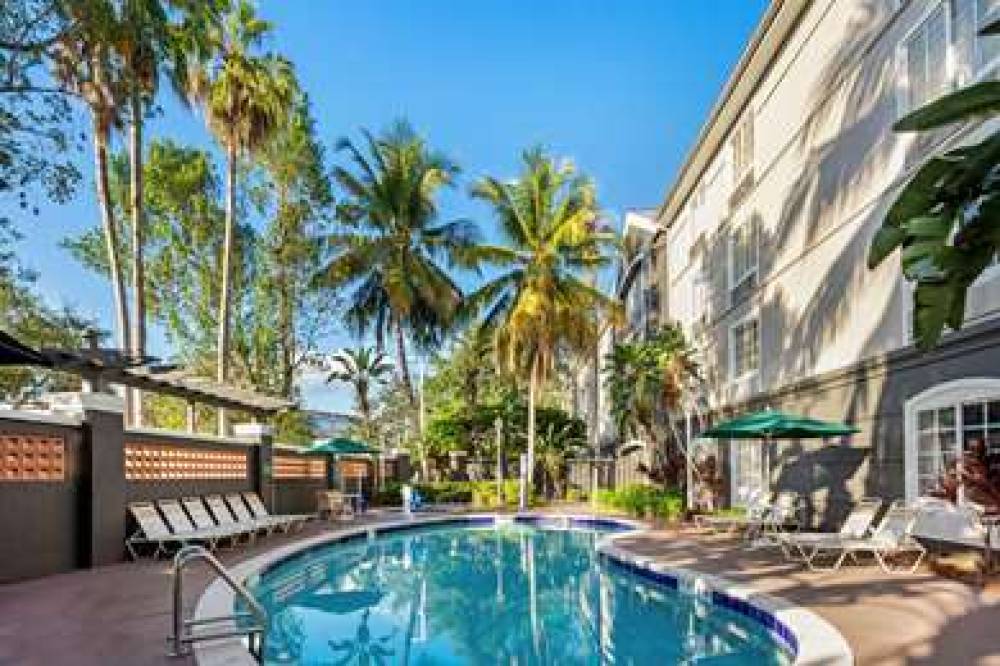 La Quinta Inn & Suites Ft. Lauderdale Plantation 8