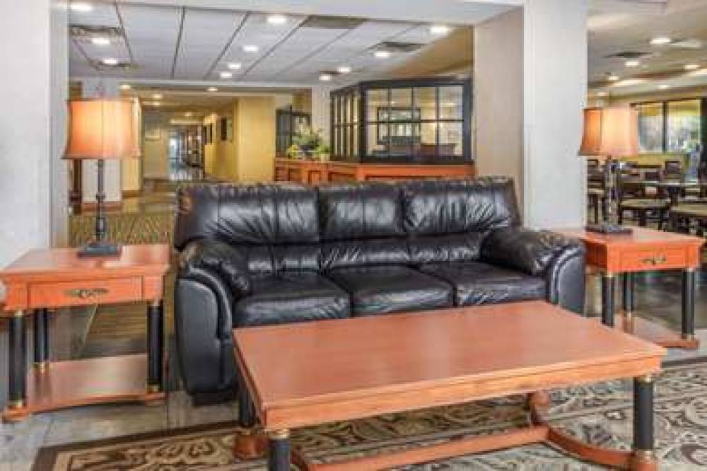 La Quinta Inn & Suites Garden City 10