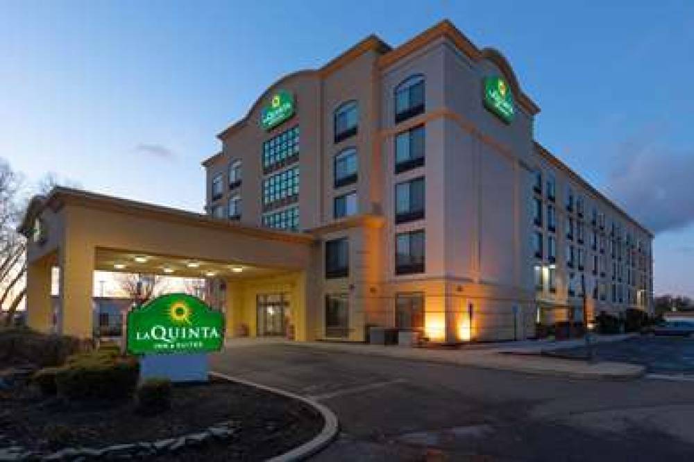 La Quinta Inn & Suites Garden City 3