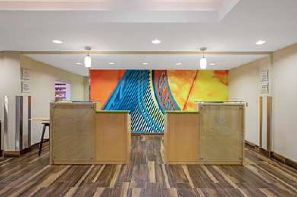 La Quinta Inn & Suites Grand Forks 6