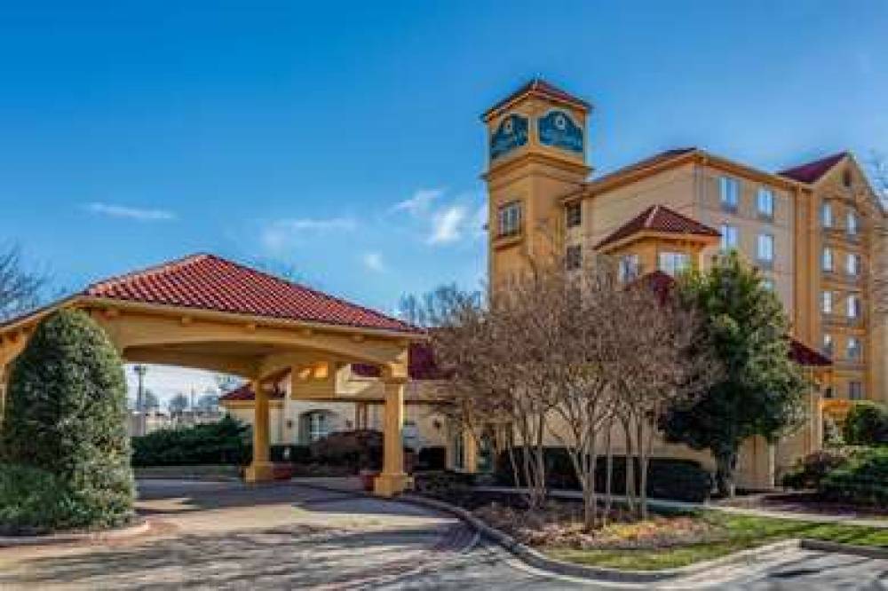 La Quinta Inn & Suites Greensboro 3