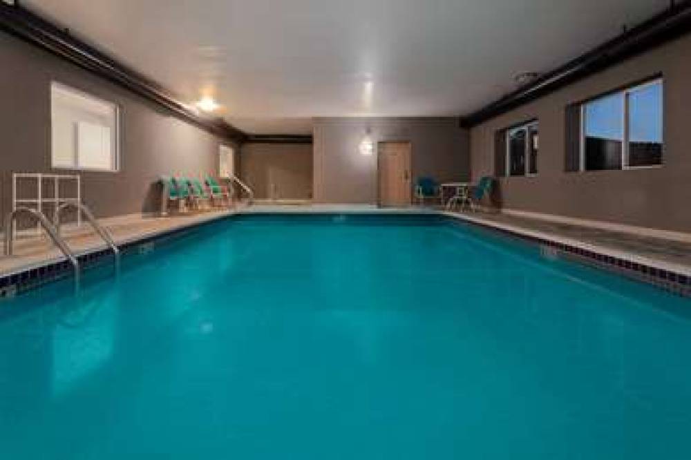 BAYMONT HENDERSON NE DENVER 10