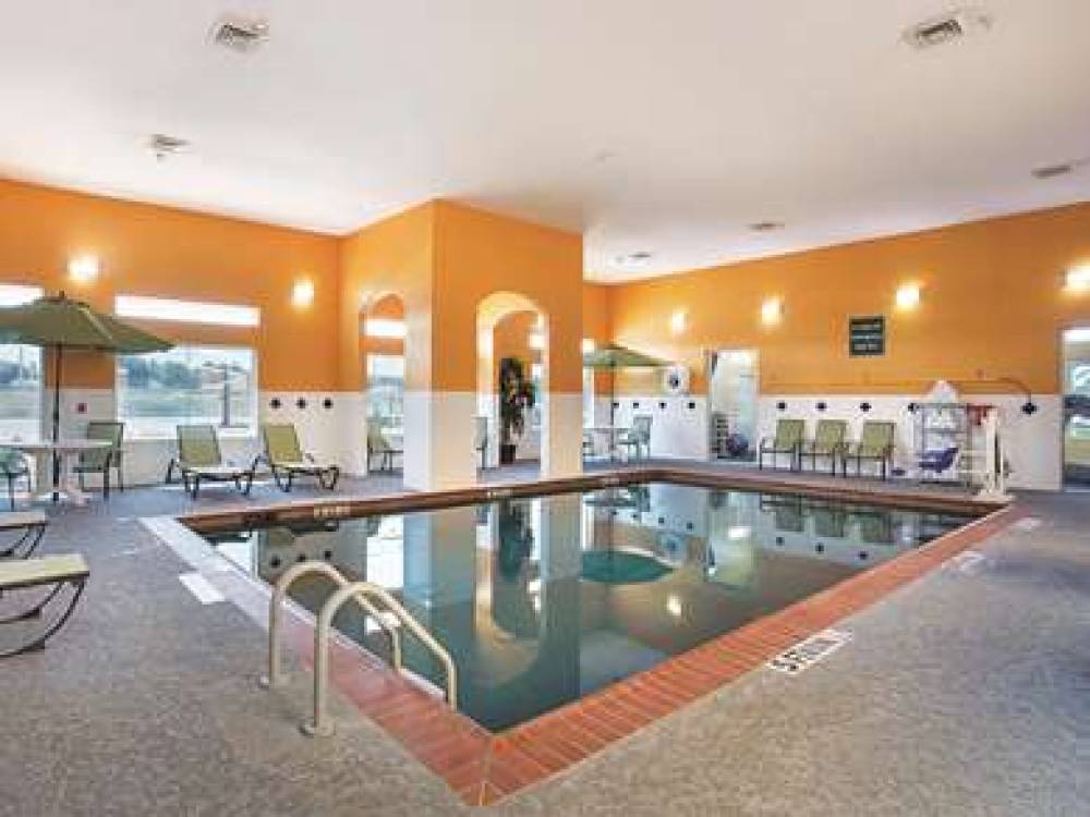 La Quinta Inn & Suites Houston Channelview 10