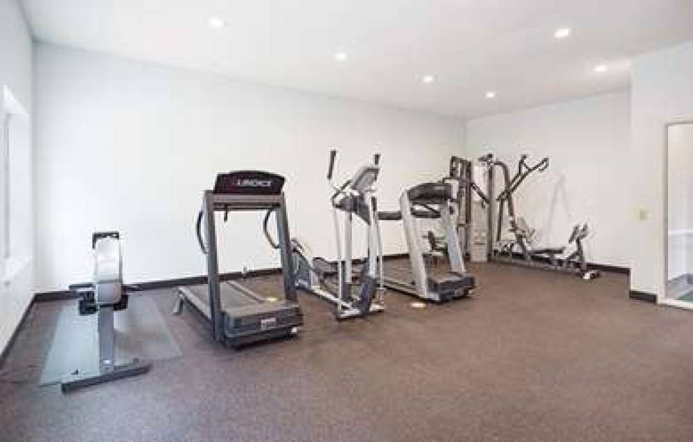 La Quinta Inn & Suites Houston Clay Road 8