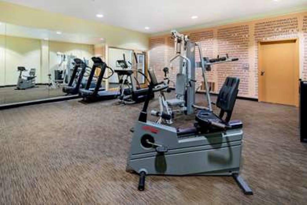 La Quinta Inn & Suites Irvine Spectrum 10