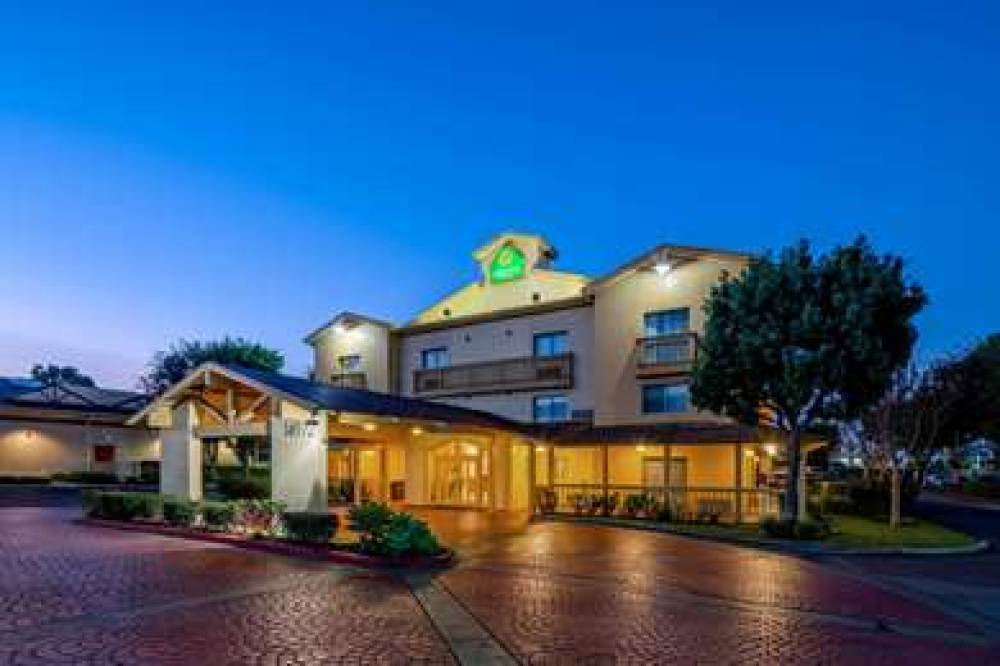 La Quinta Inn & Suites Irvine Spectrum 3
