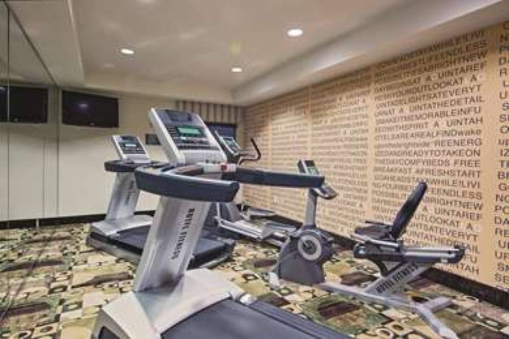 La Quinta Inn & Suites Lancaster 7