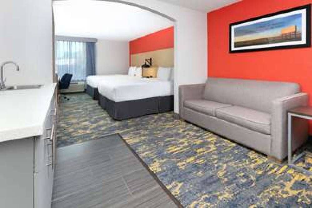 LA QUINTA INN SUITES LAS COLINAS 5