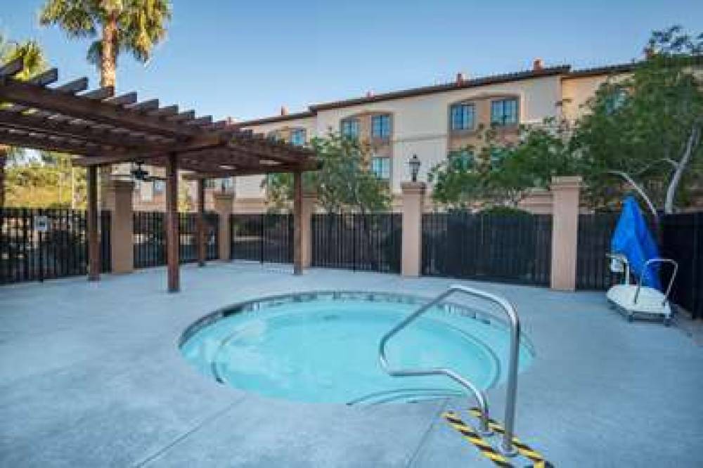 La Quinta Inn & Suites Las Vegas Airport South 6
