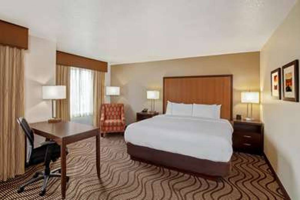 La Quinta Inn & Suites Las Vegas RedRock/Summerlin 9