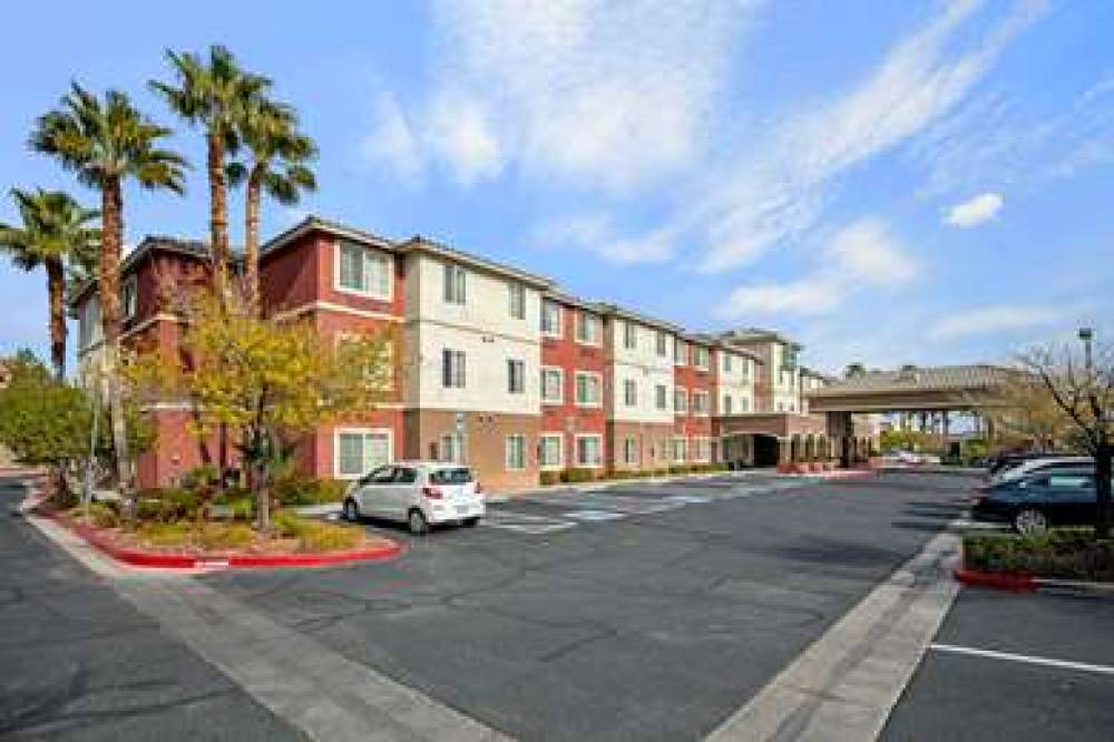 La Quinta Inn & Suites Las Vegas RedRock/Summerlin 2