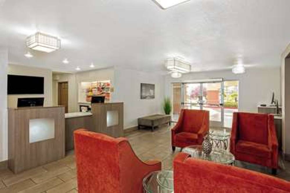 La Quinta Inn & Suites Las Vegas RedRock/Summerlin 5
