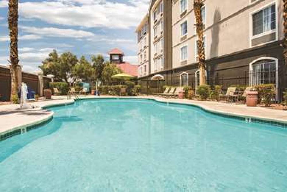 La Quinta Inn & Suites Las Vegas Summerlin Tech 9
