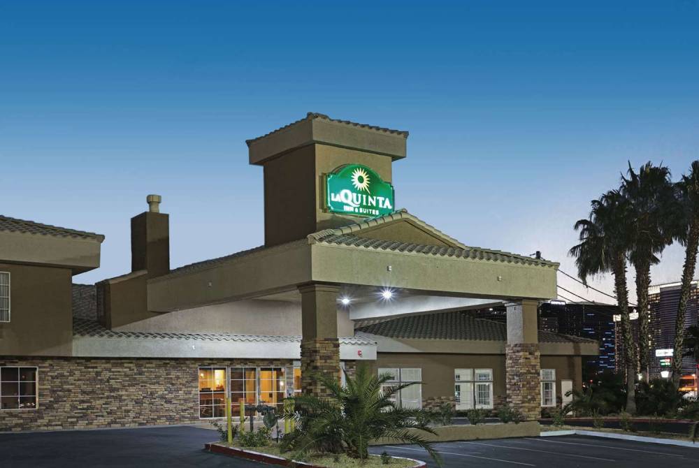 La Quinta Inn & Suites Las Vegas Tropicana 5