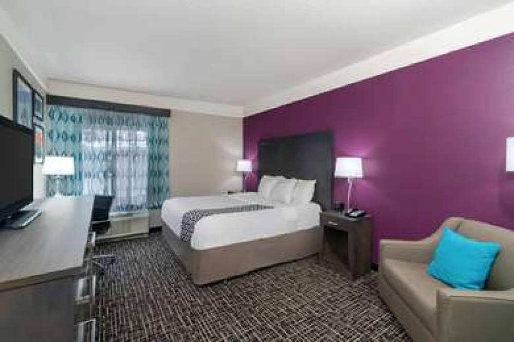 La Quinta Inn & Suites Latham Albany Airport 2