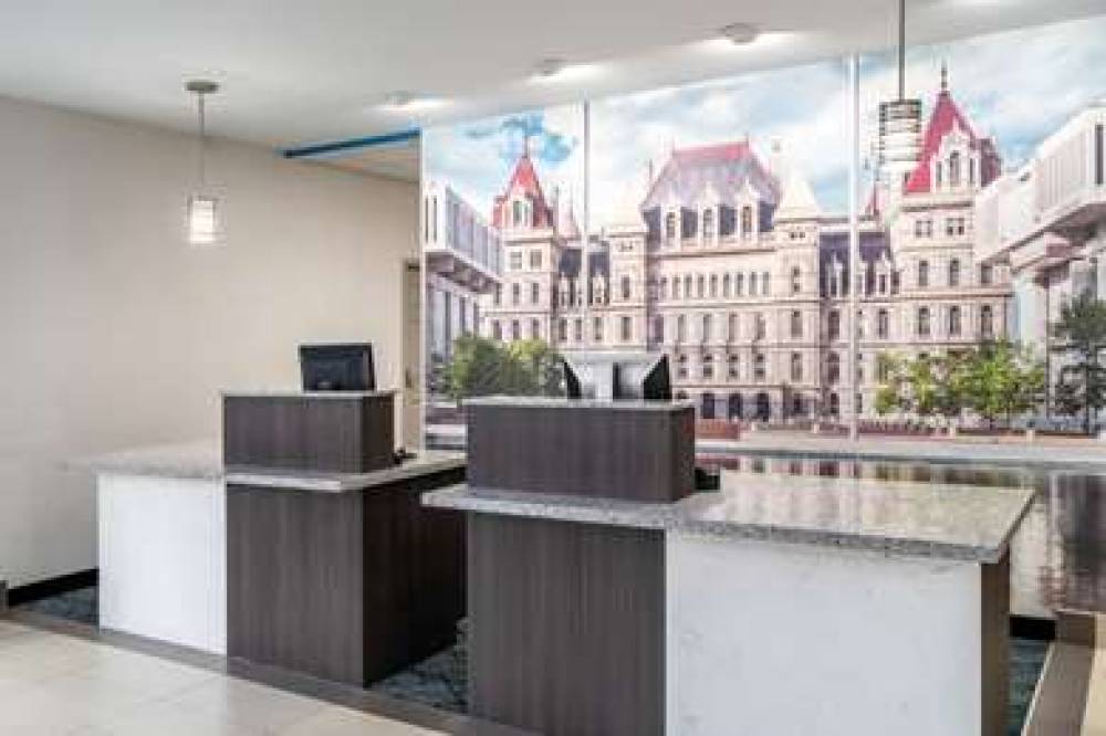 La Quinta Inn & Suites Latham Albany Airport 9