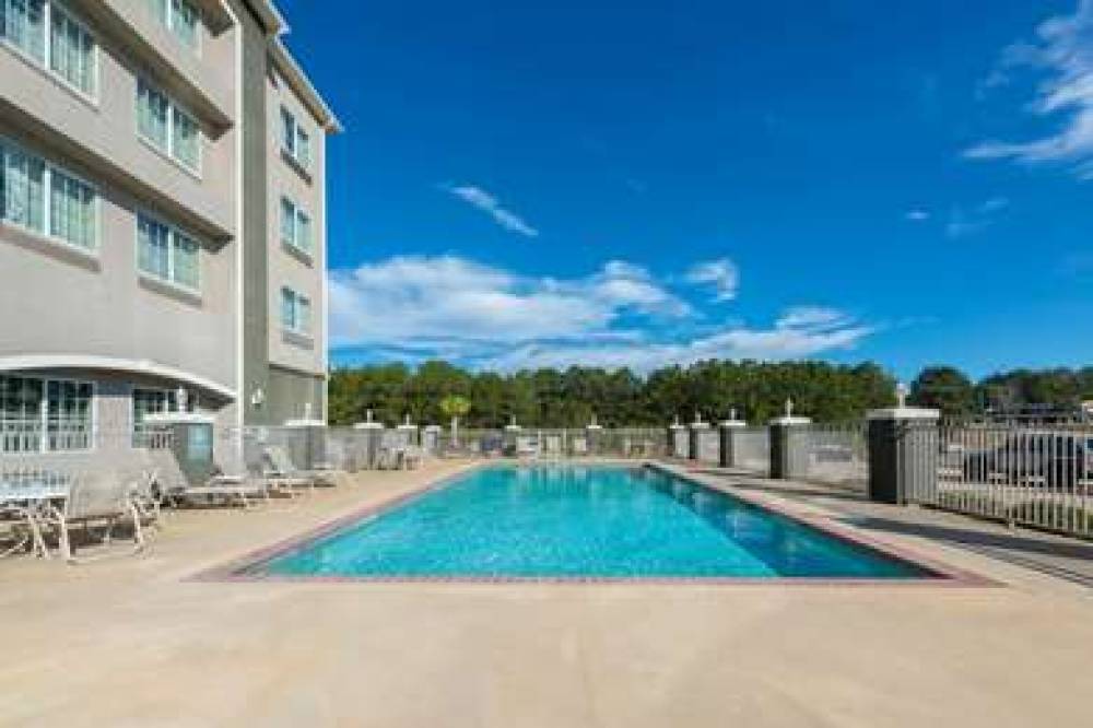 La Quinta Inn & Suites Leesville Ft. Polk 7
