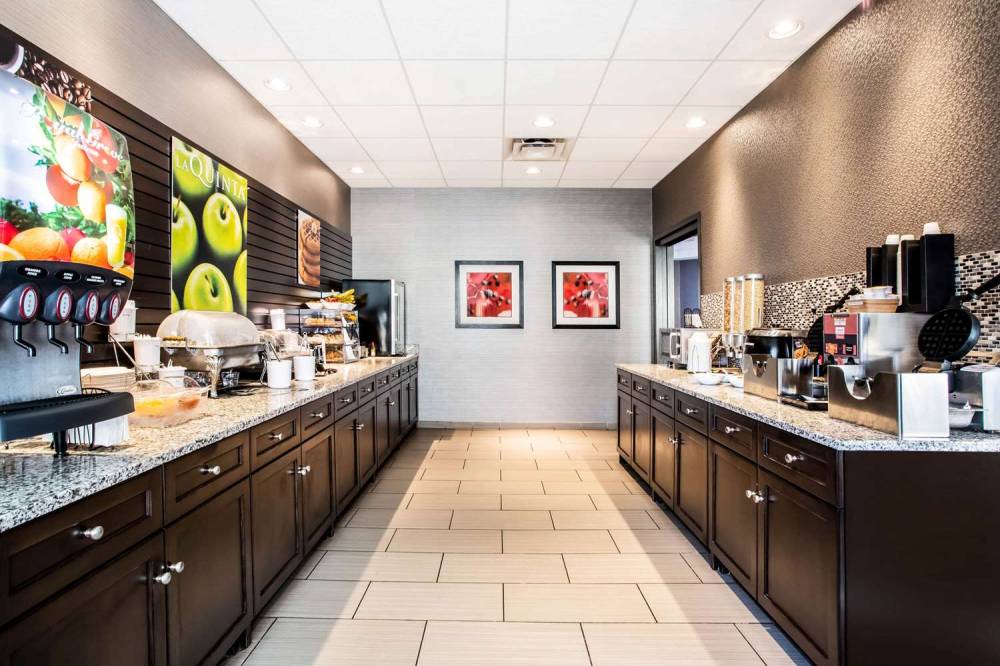 La Quinta Inn & Suites Lynchburg At Liberty Univ. 8