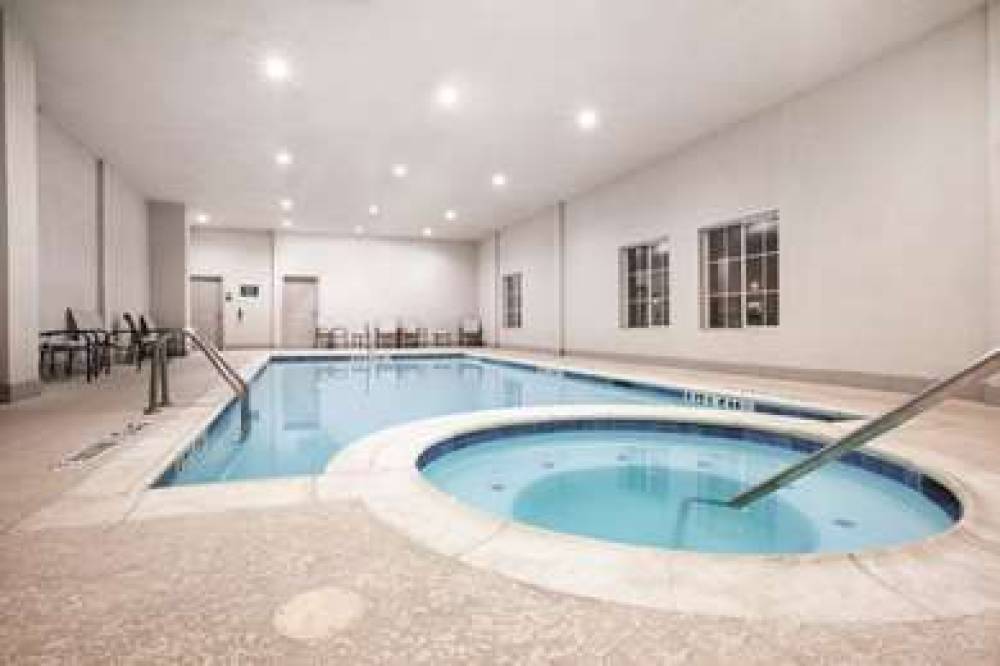 La Quinta Inn & Suites Mansfield 5