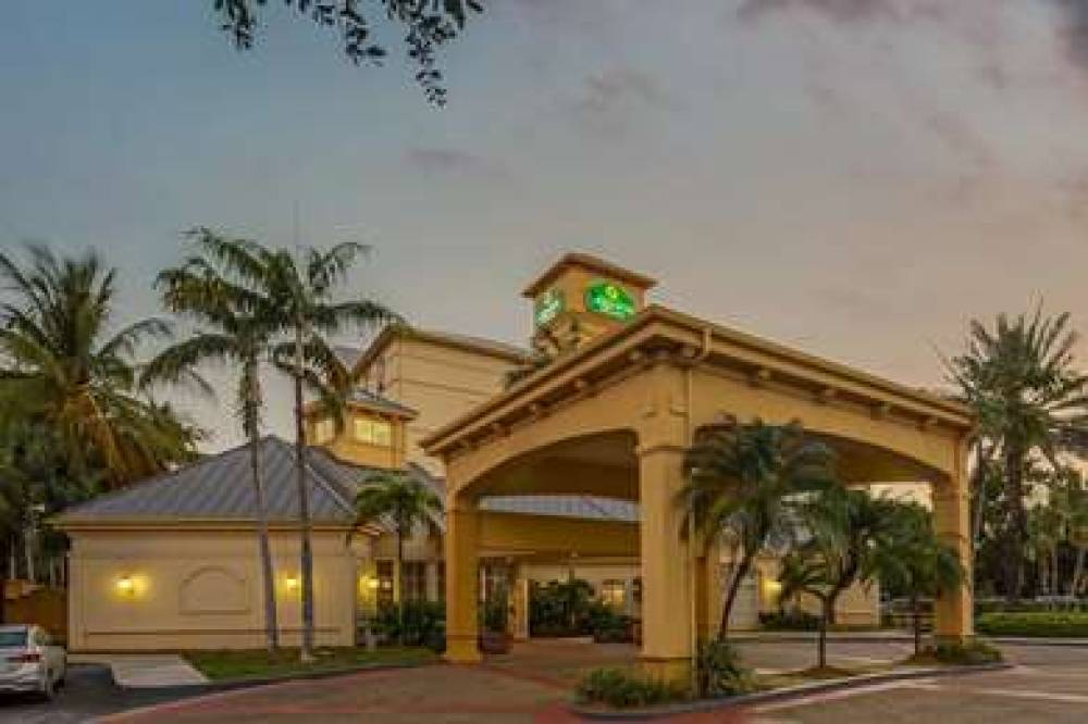 La Quinta Inn & Suites Miami Airport West 1