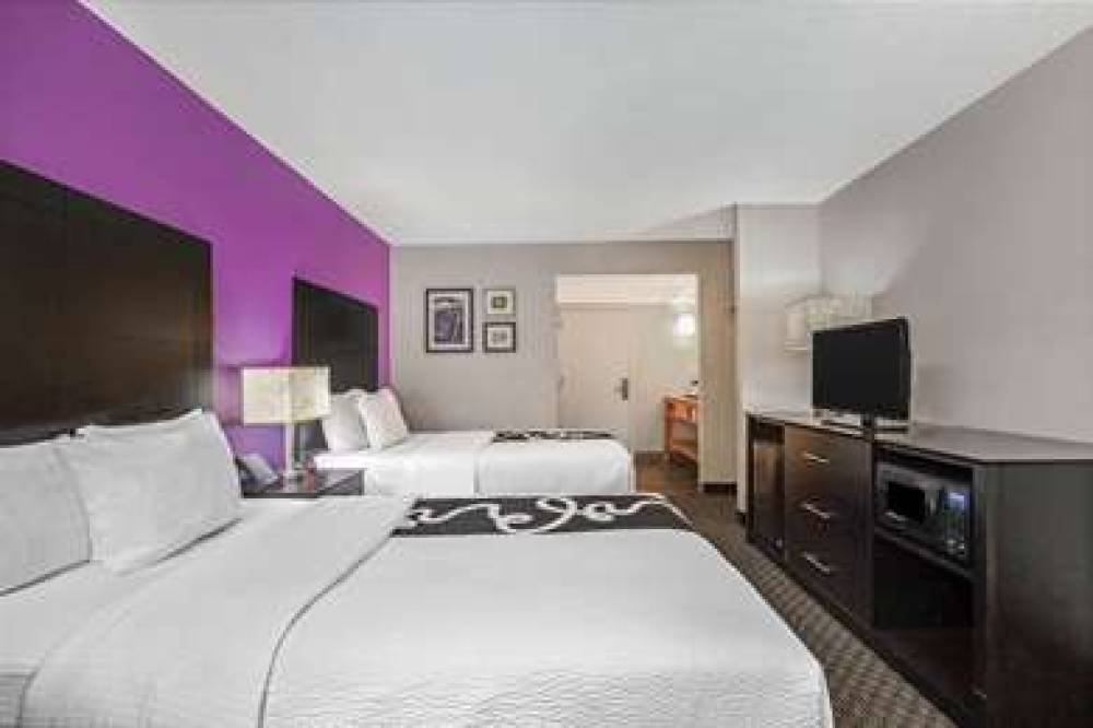 La Quinta Inn & Suites Miami Lakes 10