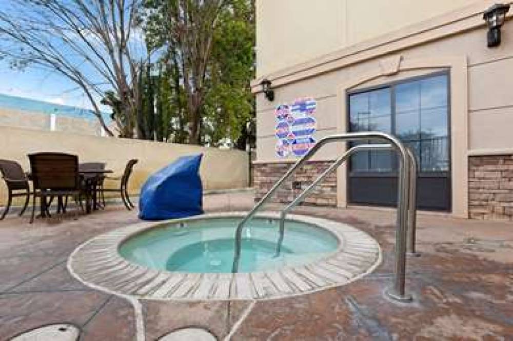 La Quinta Inn & Suites NE Long Beach/Cypress 7
