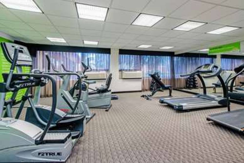 La Quinta Inn & Suites New Orleans Airport 7
