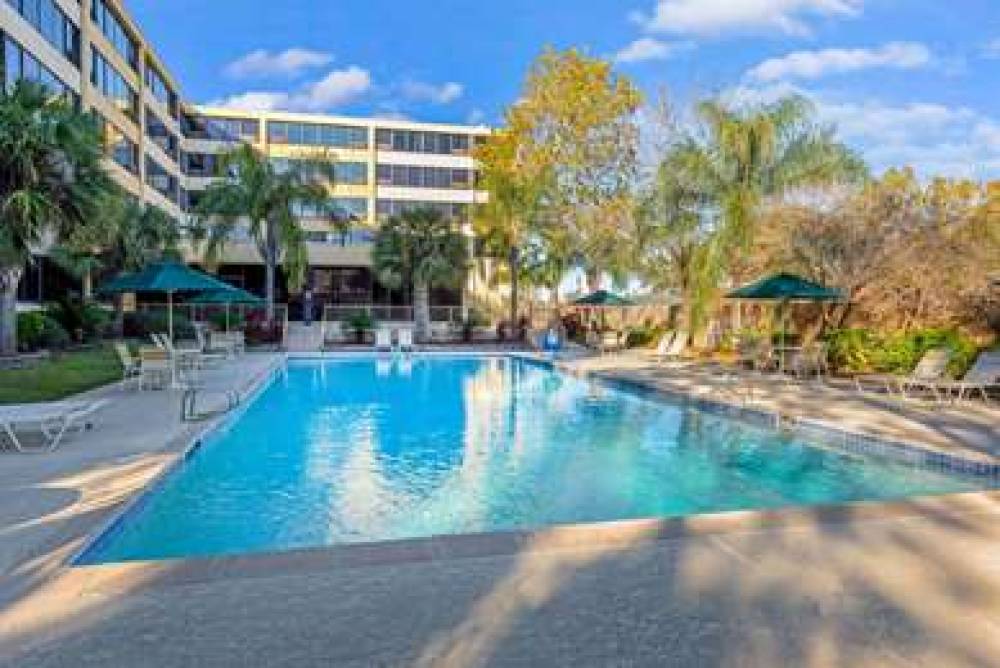 La Quinta Inn & Suites New Orleans Airport 2