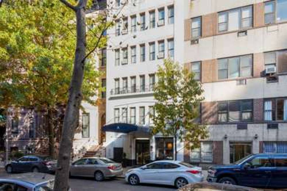 La Quinta Inn & Suites New York City Central Park 1