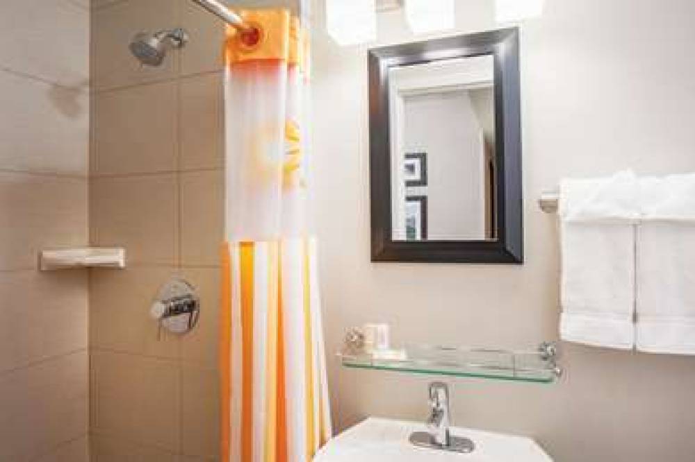 La Quinta Inn & Suites New York City Central Park 8
